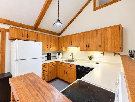 596 Hemlock Circle Terra Alta WV 26764
