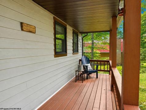 596 Hemlock Circle Terra Alta WV 26764