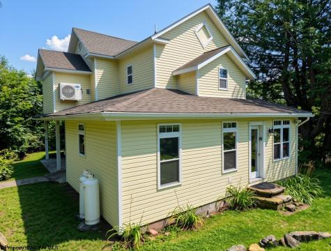 604 W High Street Terra Alta WV 26764