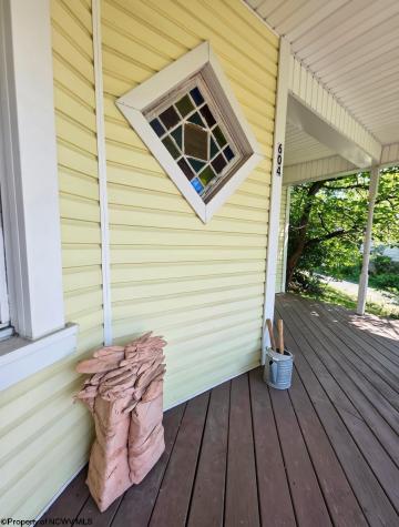 604 W High Street Terra Alta WV 26764