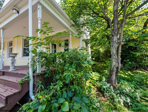 604 W High Street Terra Alta WV 26764