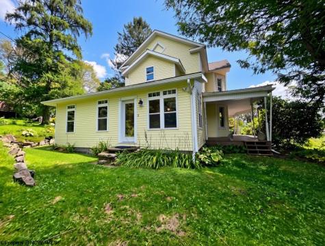 604 W High Street Terra Alta WV 26764