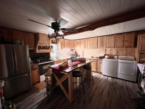 35 Mcintyre Road Center Point WV 26339