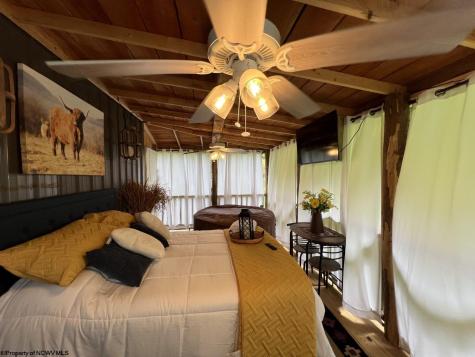 35 Mcintyre Road Center Point WV 26339