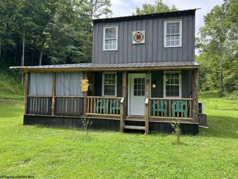 35 Mcintyre Road Center Point WV 26339