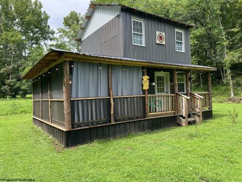 35 Mcintyre Road Center Point WV 26339