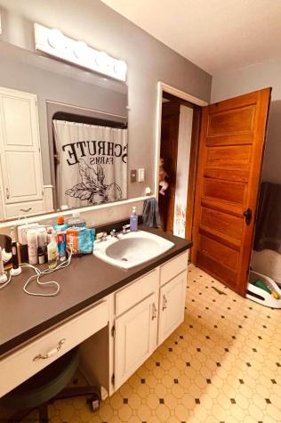 243 Liberty Avenue Clarksburg WV 26301-4431