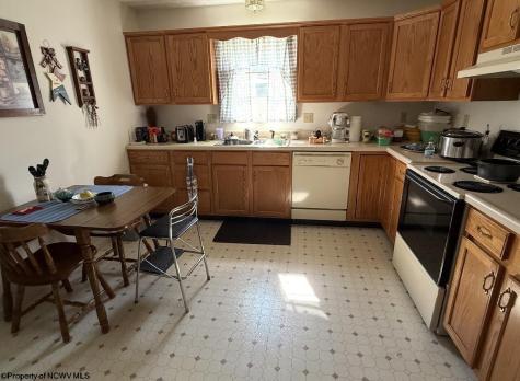 34 Kessla Way Shinnston WV 26431
