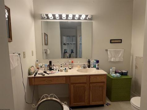 34 Kessla Way Shinnston WV 26431