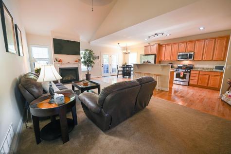 29 Woodbury Drive Fairmont WV 26554