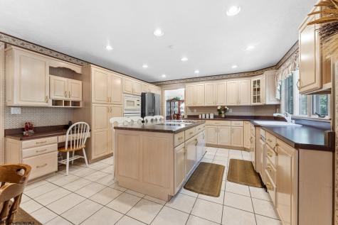 2016 White Oak Drive Morgantown WV 26505