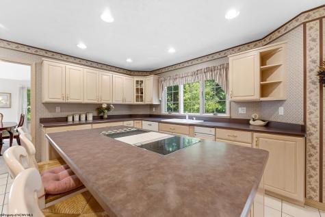 2016 White Oak Drive Morgantown WV 26505