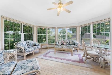2016 White Oak Drive Morgantown WV 26505