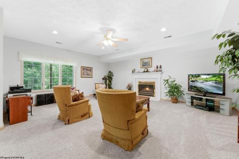 2016 White Oak Drive Morgantown WV 26505