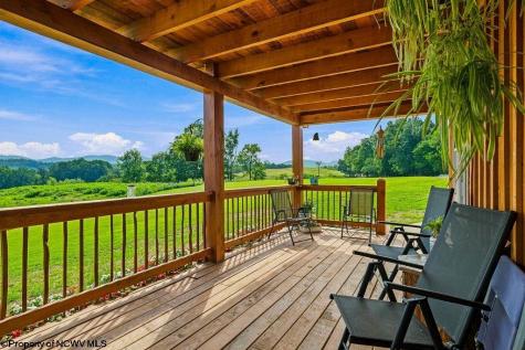 9421 Morgantown Pike Philippi WV 26416