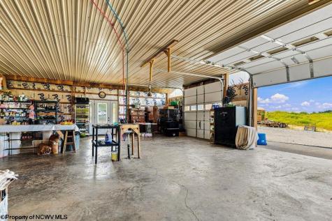9421 Morgantown Pike Philippi WV 26416