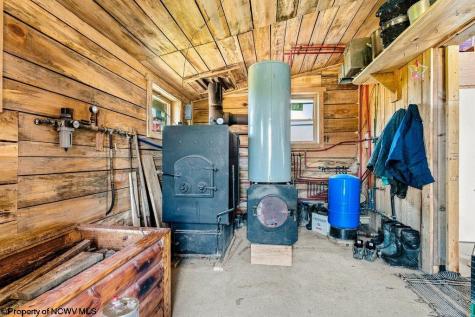 9421 Morgantown Pike Philippi WV 26416