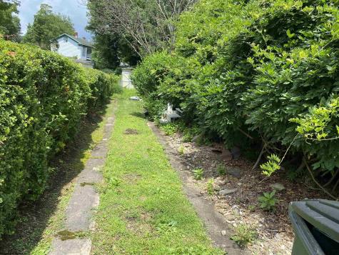 28 Central Avenue Buckhannon WV 26201-4033