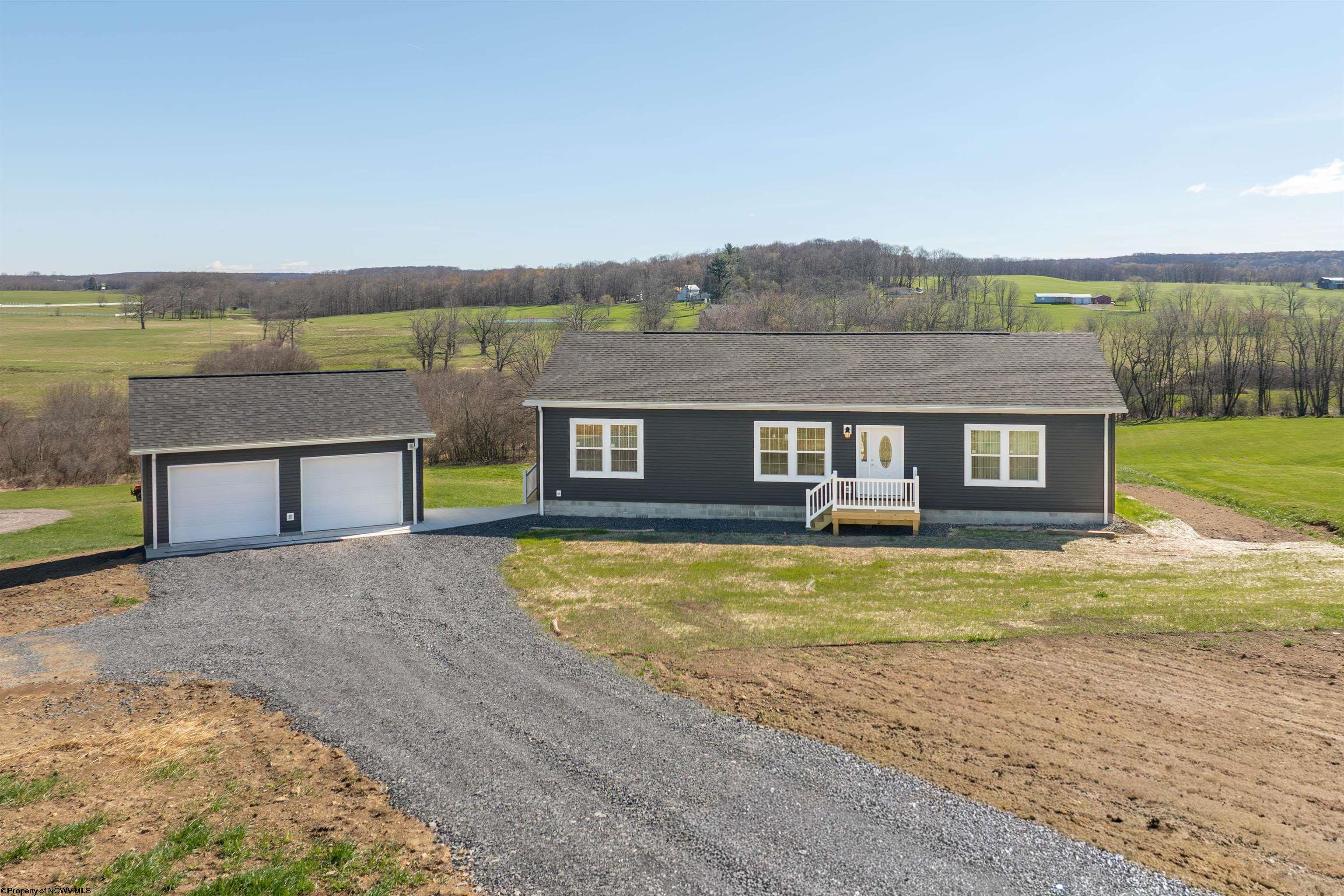 238 E Meadowlark Drive Bruceton Mills WV 26525