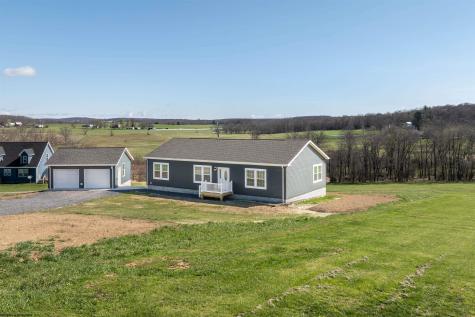 238 E Meadowlark Drive Bruceton Mills WV 26525