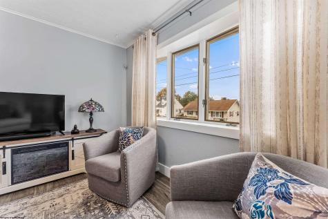 208 W Hillcrest Avenue Morgantown WV 26501