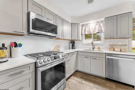 208 W Hillcrest Avenue Morgantown WV 26501