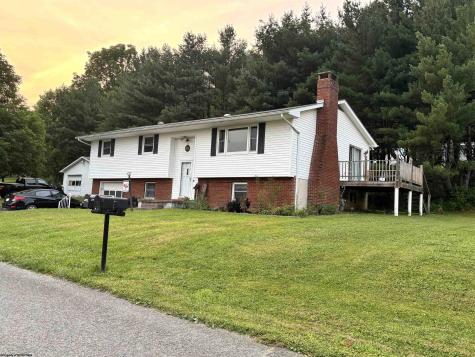 222 Lee Street Belington WV 26250