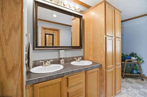850 Oak Street Anmoore WV 26323