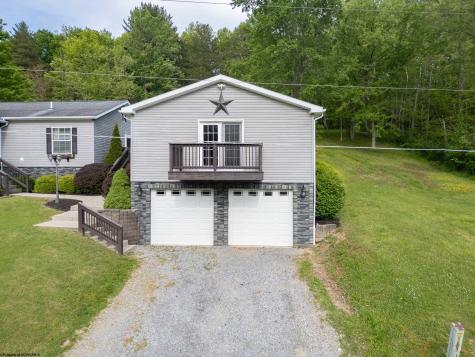 850 Oak Street Anmoore WV 26323