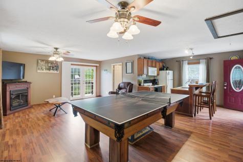 850 Oak Street Anmoore WV 26323
