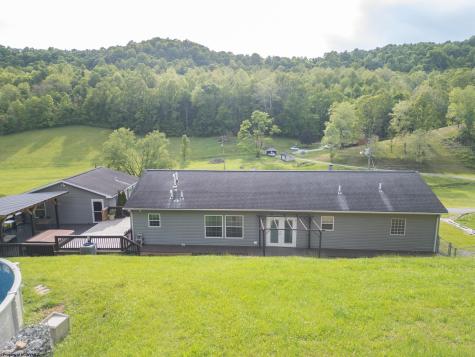 850 Oak Street Anmoore WV 26323