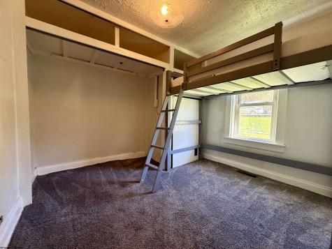 1020 E Main Street Mannington WV 26582