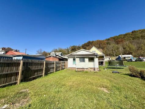 1020 E Main Street Mannington WV 26582