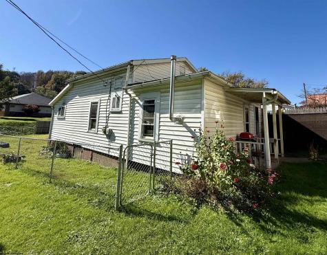 1020 E Main Street Mannington WV 26582