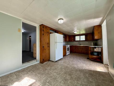 1020 E Main Street Mannington WV 26582
