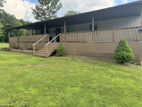 91 Imperial Woods Drive Kingwood WV 26537