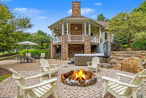 6011 Woodlands Bluff Road Morgantown WV 26508