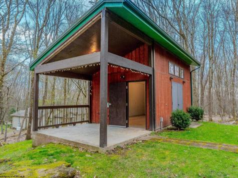 112 Sorrel Court Terra Alta WV 26764