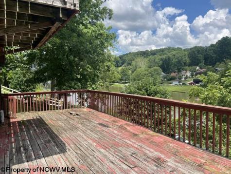 564 Maple Lake Road Bridgeport WV 26330