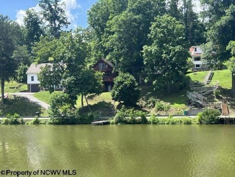 564 Maple Lake Road Bridgeport WV 26330