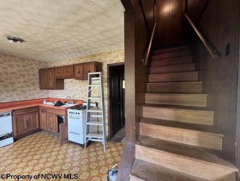 564 Maple Lake Road Bridgeport WV 26330