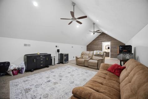 152 Oakwood Circle Bridgeport WV 26330