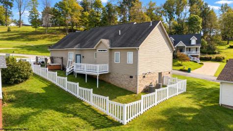 152 Oakwood Circle Bridgeport WV 26330