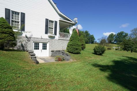 71 Foxmoor Road Belington WV 26250