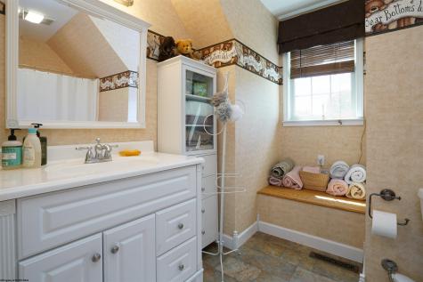 71 Foxmoor Road Belington WV 26250