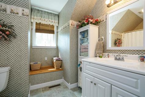 71 Foxmoor Road Belington WV 26250