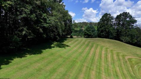 71 Foxmoor Road Belington WV 26250