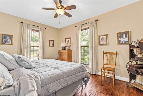 2312 Lakeside Estates Morgantown WV 26508