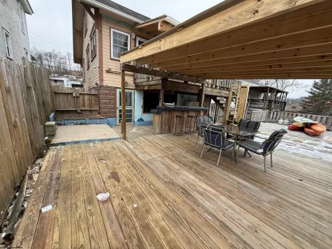 221 Meadow Avenue Mannington WV 26582