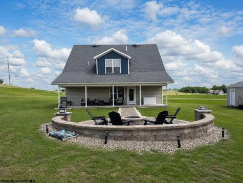 154 Thornberry Lane Ellamore WV 26267